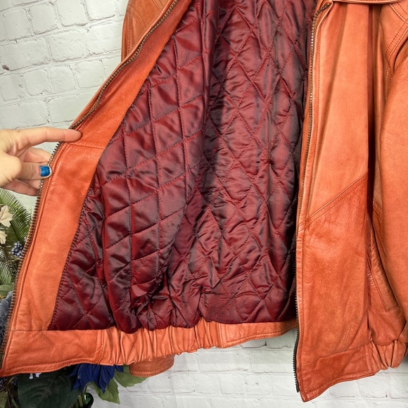 VINTAGE |•MEMBERS ONLY•| Totally 70s Brown! • 100% Leather Bomber Jacket - Picture 11 of 15